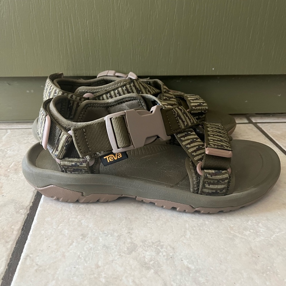 TEVA Hurricane Sandals - Green